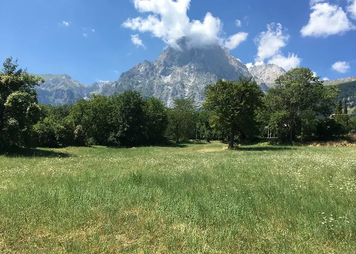 A Due Passi Dal Gran Sasso